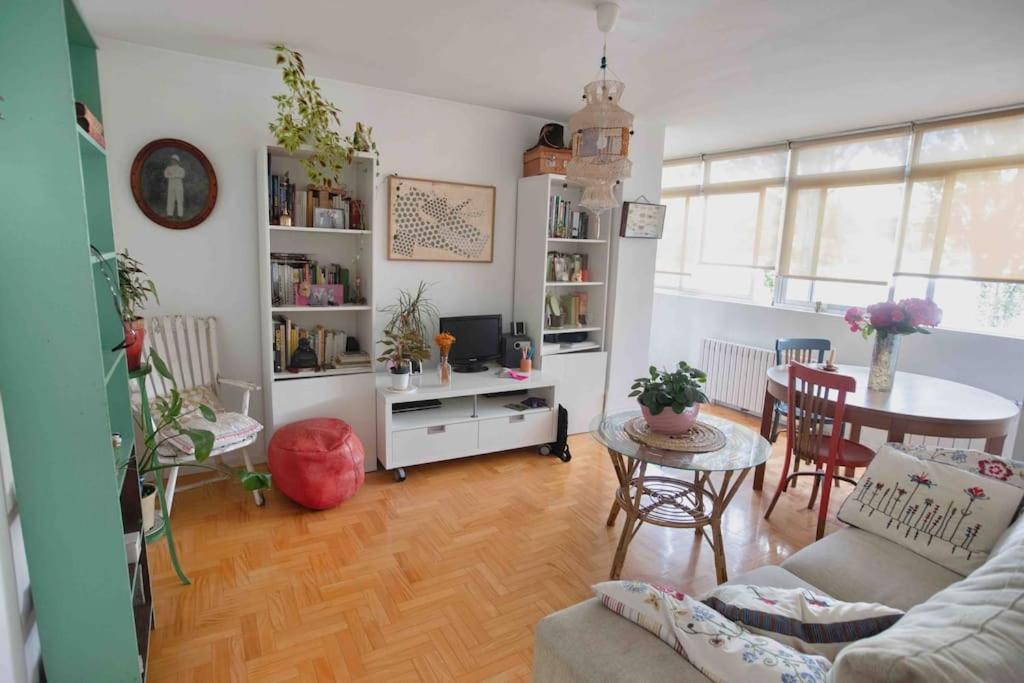 Piso Centrico, Bonito, Acogedor, Con Aire Acondicionado, Jardines Y Enfrente Piscina Municipal De Penuelas 马德里 外观 照片
